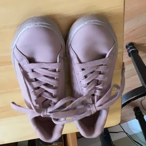 Nautica sneakers size 8.